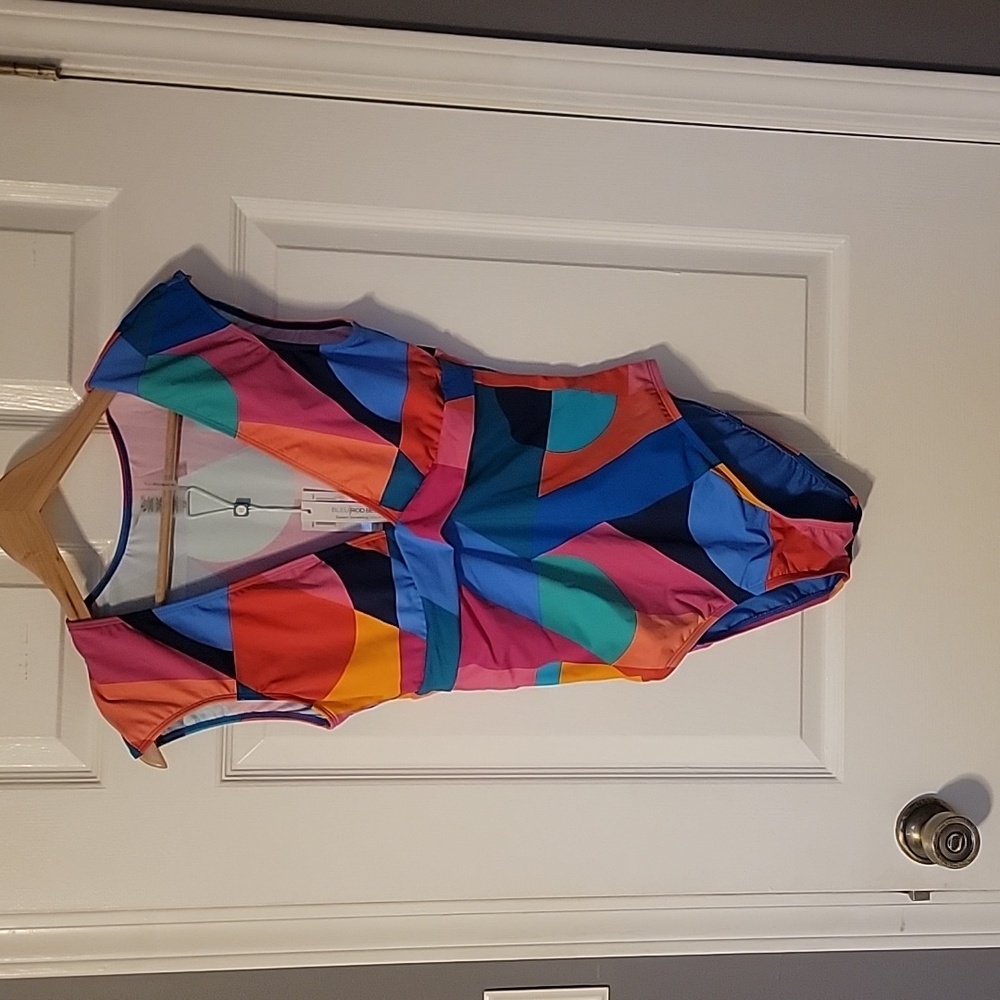 NWT Bleu Rod Beattie geometric cap sleeve swimsuit